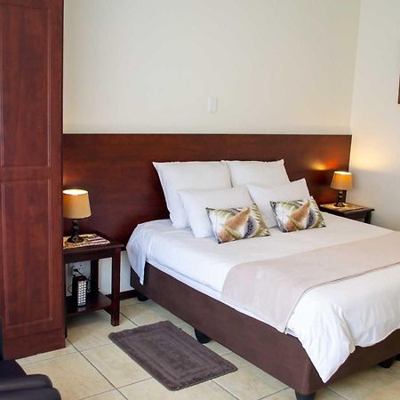 Amohela Guesthouse Midrand Pokój zdjęcie