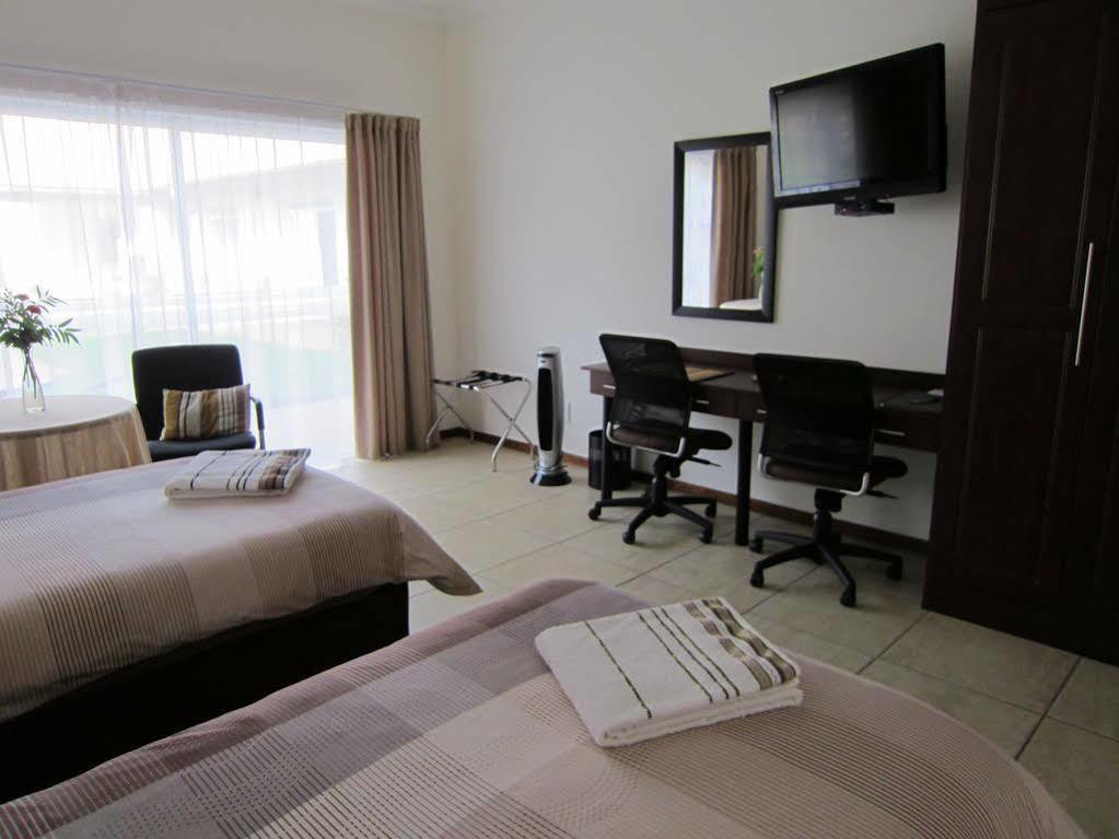 Amohela Guesthouse Midrand Zewnętrze zdjęcie